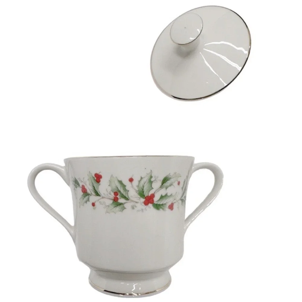 MACY'S‎ All the Trimmings HOLLY 6283SUGAR BOWL with LID Made In Japan